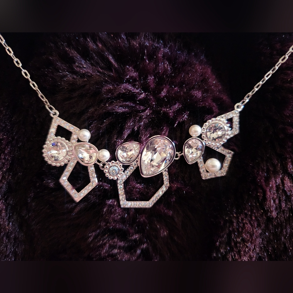 BNIB Touchstone Crystal by Swarovski treasure trove necklace
